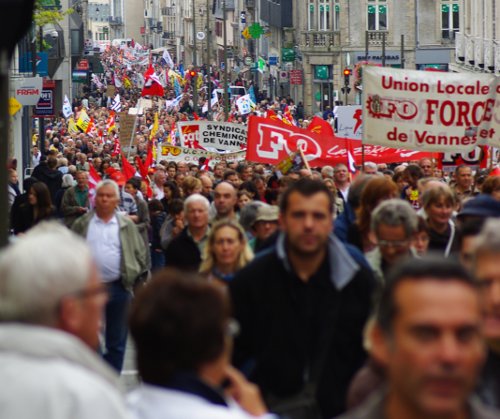 ASCII���Manifestation contre le projet de r�forme des retraites � Vannes.